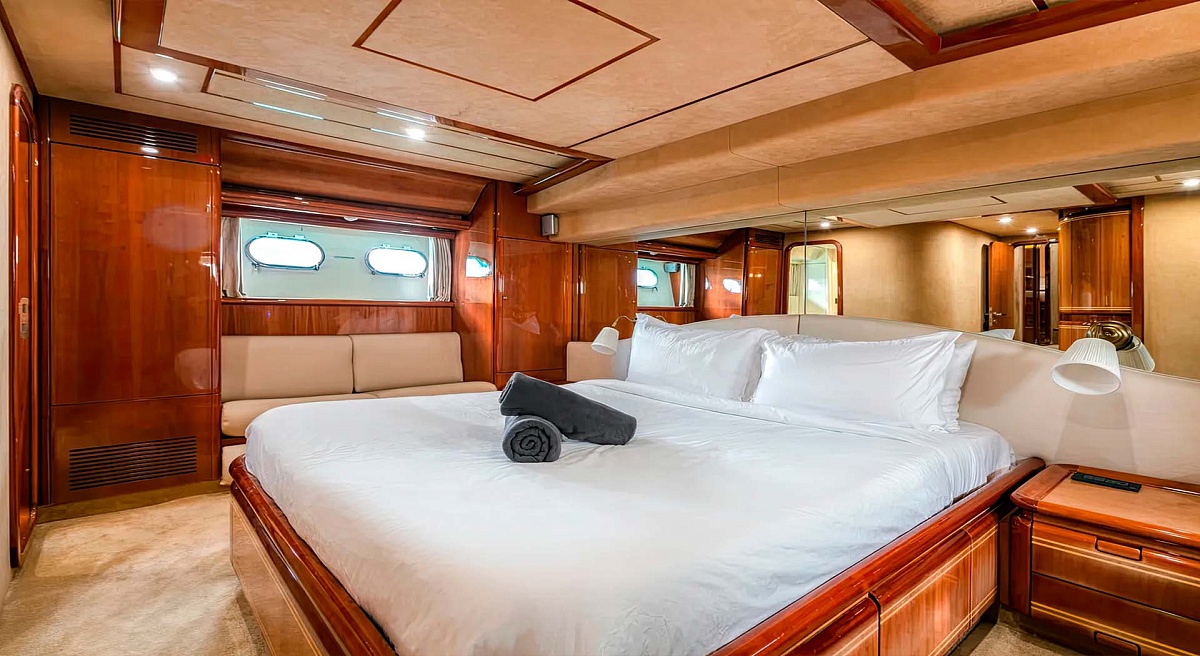 Аренда яхты Ferretti 80 Sofia на Пхукете